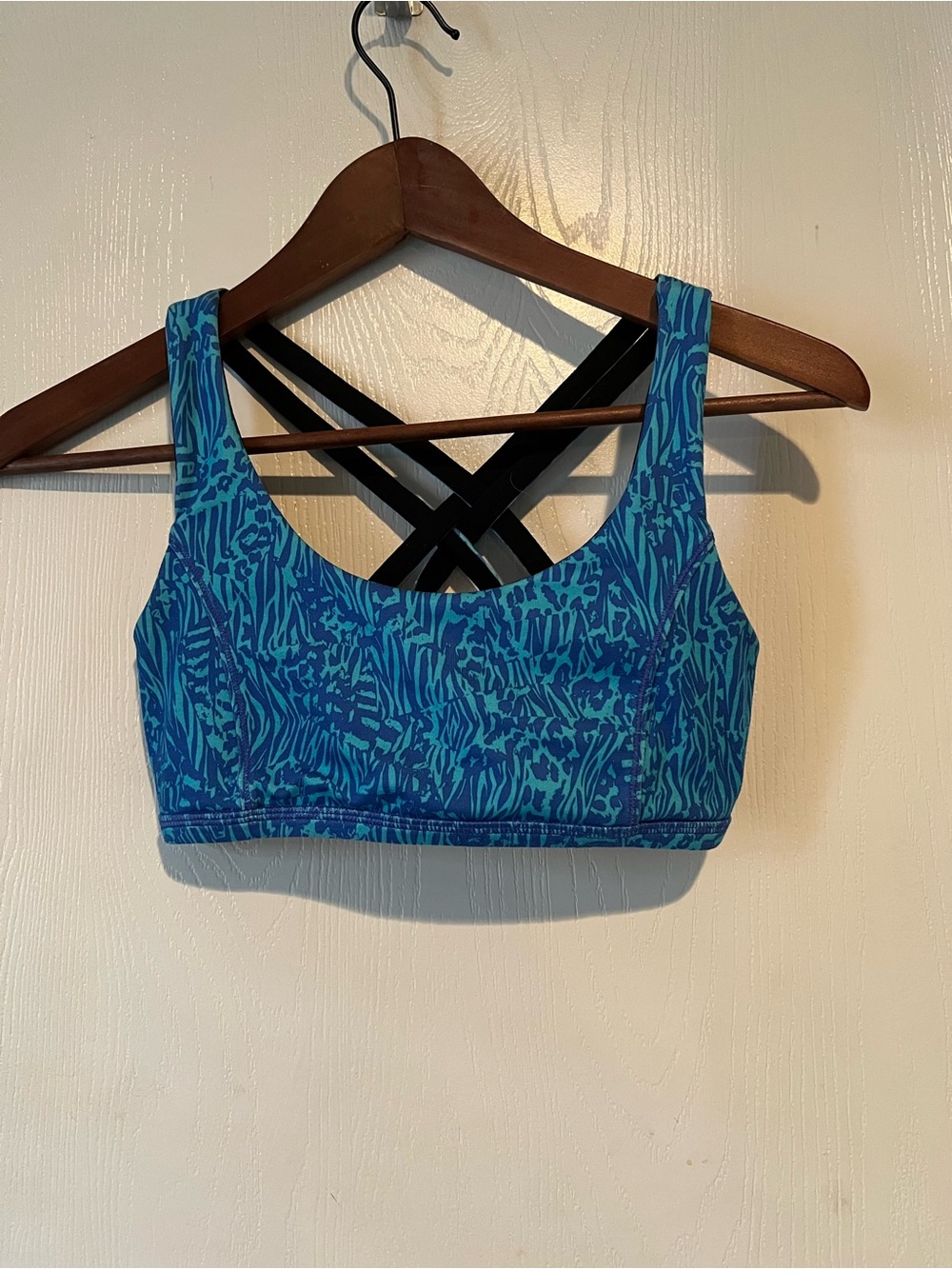 Ivivva Lululemon sports bra reversible leopard print black blue Girls Sz 12